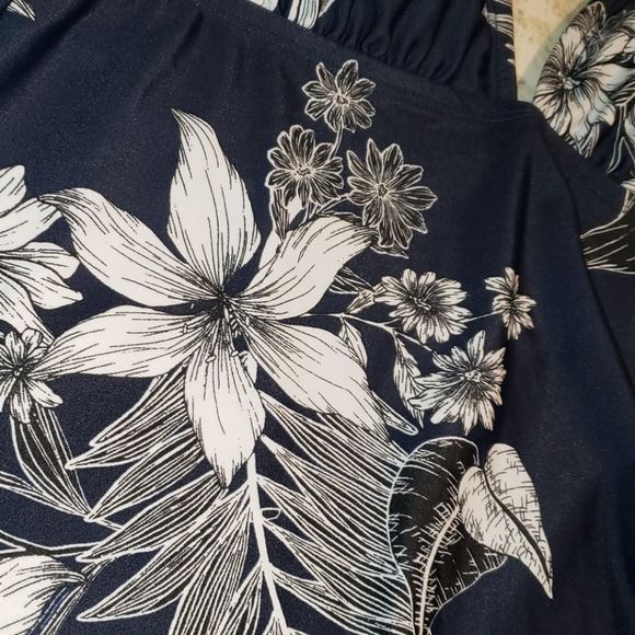 ❤️5/$25  ⭐NWT Kona Sol Padded Bathing Suit Top - Picture 3 of 7